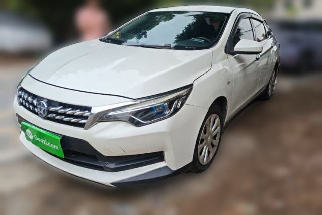 Used Venucia D60 2019 100 000-Yuan Glory 1.6L Entry Manual ChenShang Edition China V Standard