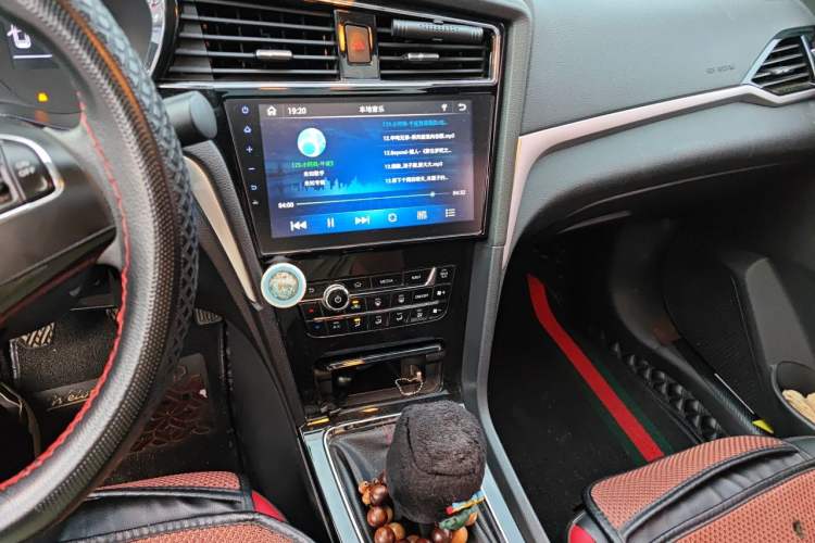 Used Venucia D60 2020 1.6L XL Manual Enjoyment Edition Audio And AC Panel