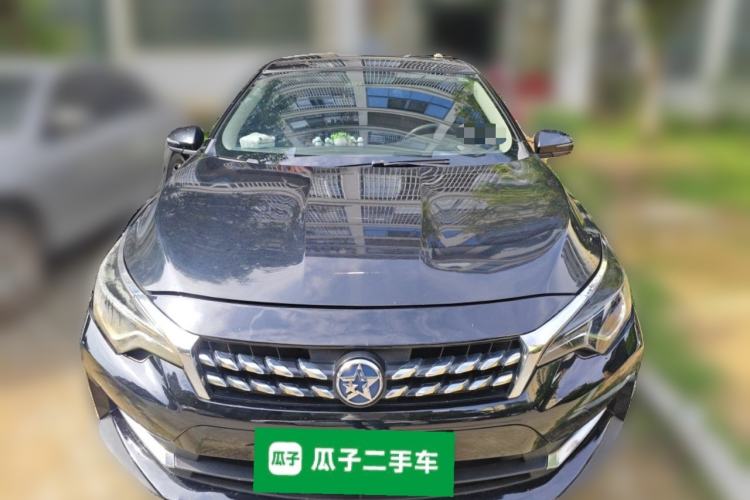 Used Venucia D60 2020 1.6L XL CVT Enjoyment Edition Front