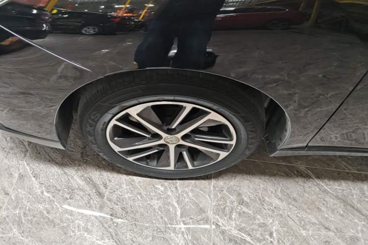 Used Venucia D60 2020 1.6L XL CVT Enjoyment Edition Left Front Wheel Hub