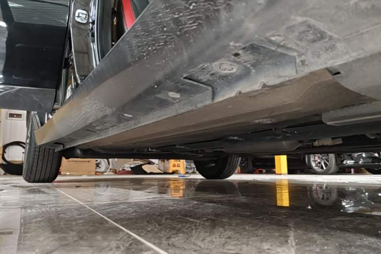 Used Venucia D60 2020 1.6L XL CVT Enjoyment Edition Right Side Sill