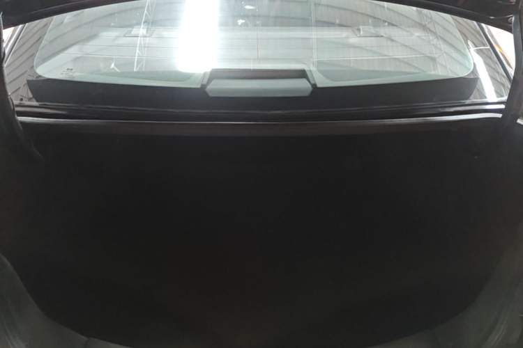 Used Venucia D60 2020 1.6L XL CVT Enjoyment Edition Trunk