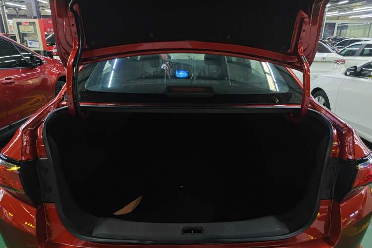Used Venucia D60 2020 1.6L XL CVT Enjoyment Edition Trunk
