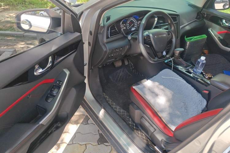 Used Venucia D60 2020 1.6L XL CVT Enjoyment Edition Driver Seat