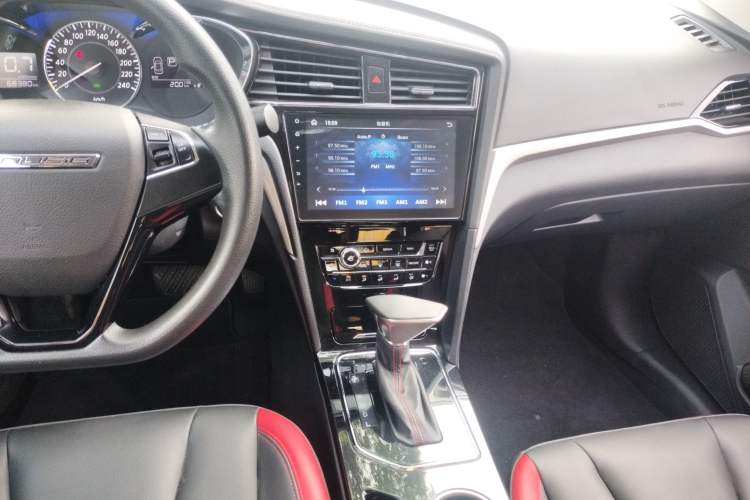 Used Venucia D60 2020 1.6L XL CVT Enjoyment Edition Audio And AC Panel