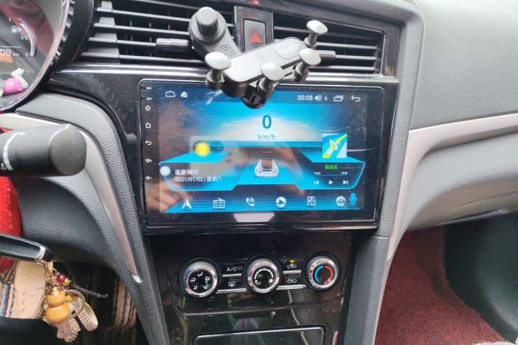 Used Venucia D60 2020 1.6L Entry Manual Comfort Edition Audio And AC Panel