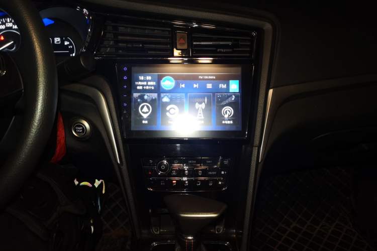 Used Venucia D60 2020 1.6L XL CVT Enjoyment Edition Audio And AC Panel