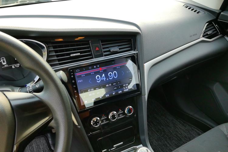 Used Venucia D60 2020 1.6L Entry Manual Comfort Edition Audio And AC Panel