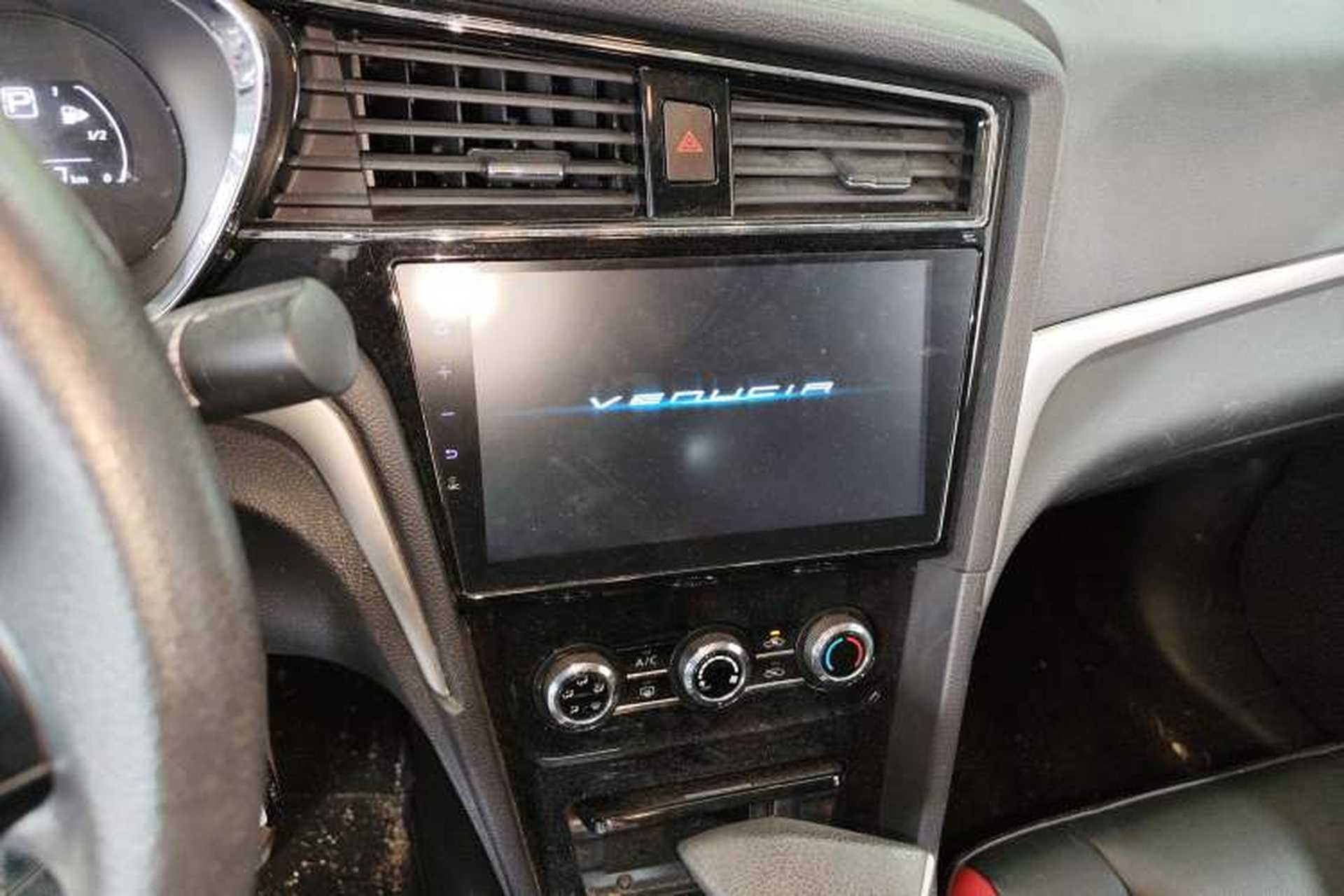 Used Venucia D60 2020 1.6L XE CVT Enjoyment Edition Audio And AC Panel