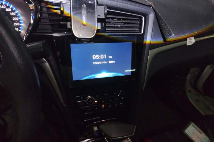 Used Venucia D60 2020 1.6L XL CVT Enjoyment Edition Audio And AC Panel