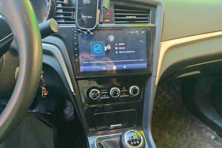 Used Venucia D60 2020 1.6L Entry Manual Comfort Edition Audio And AC Panel