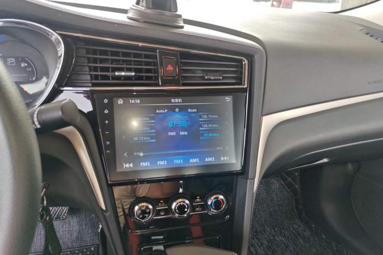 Used Venucia D60 2020 1.6L XE CVT Enjoyment Edition Audio And AC Panel