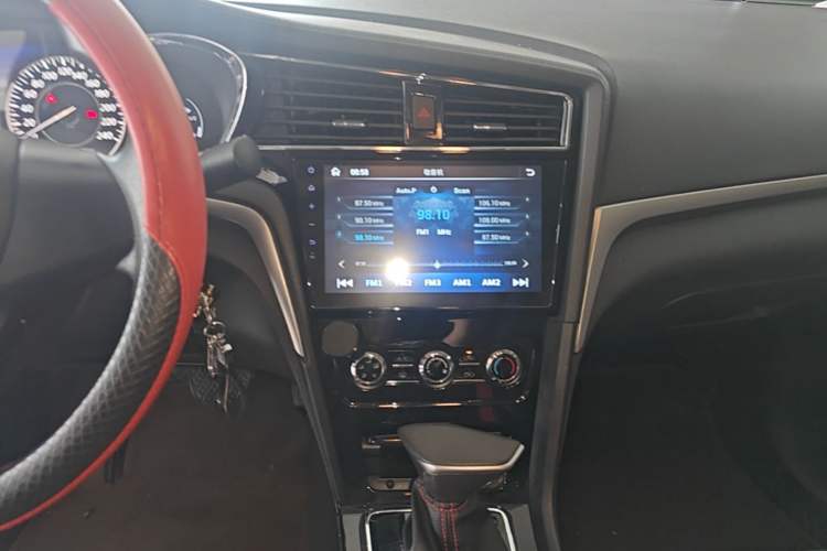 Used Venucia D60 2020 1.6L XE CVT Enjoyment Edition Audio And AC Panel