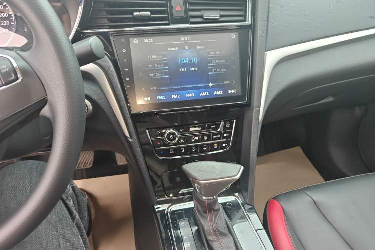 Used Venucia D60 2020 1.6L XL CVT Enjoyment Edition Audio And AC Panel