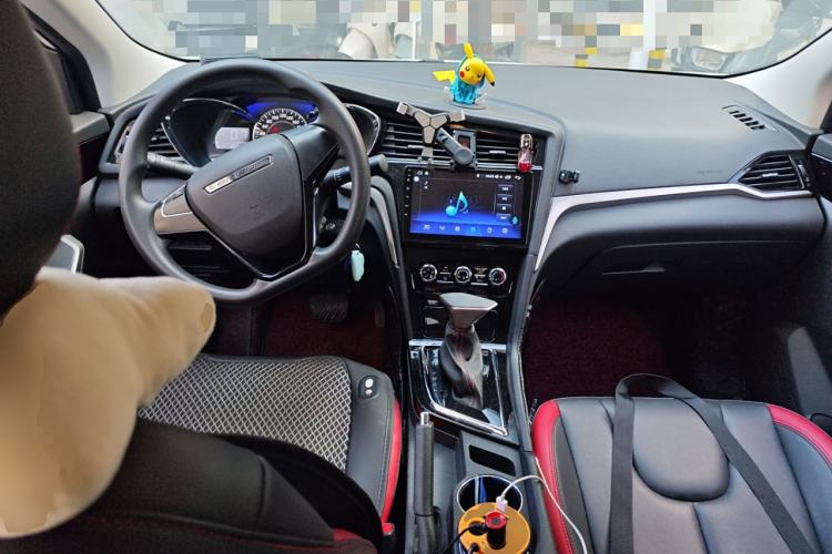 Used Venucia D60 2020 1.6L XE CVT Enjoyment Edition Center Console