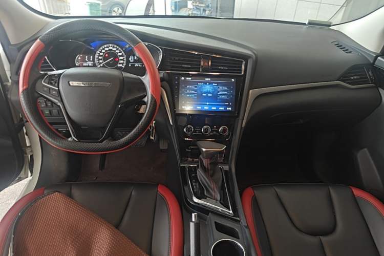 Used Venucia D60 2020 1.6L XE CVT Enjoyment Edition Center Console