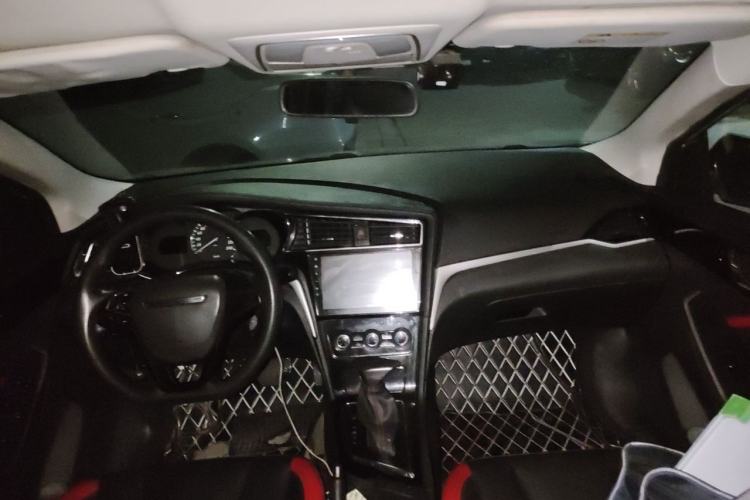 Used Venucia D60 2020 1.6L XE CVT Enjoyment Edition Center Console