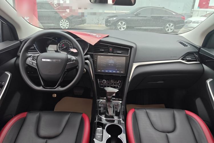 Used Venucia D60 2020 1.6L XL CVT Enjoyment Edition Center Console