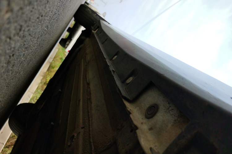Used Venucia D60 2020 1.6L Entry Manual Comfort Edition Chassis Front Right