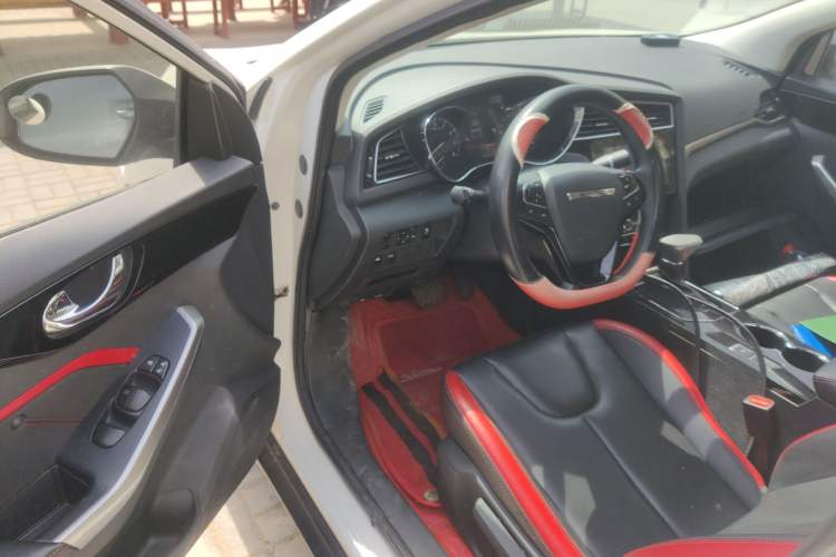 Used Venucia D60 2020 1.6L XL CVT Enjoyment Edition Driver Seat