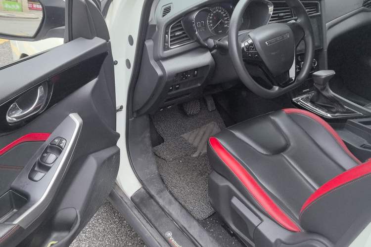 Used Venucia D60 2020 1.6L XE CVT Enjoyment Edition Driver Seat