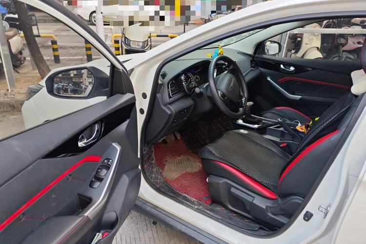 Used Venucia D60 2020 1.6L XE CVT Enjoyment Edition Driver Seat