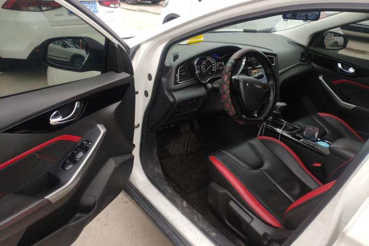 Used Venucia D60 2020 1.6L XL CVT Enjoyment Edition Driver Seat