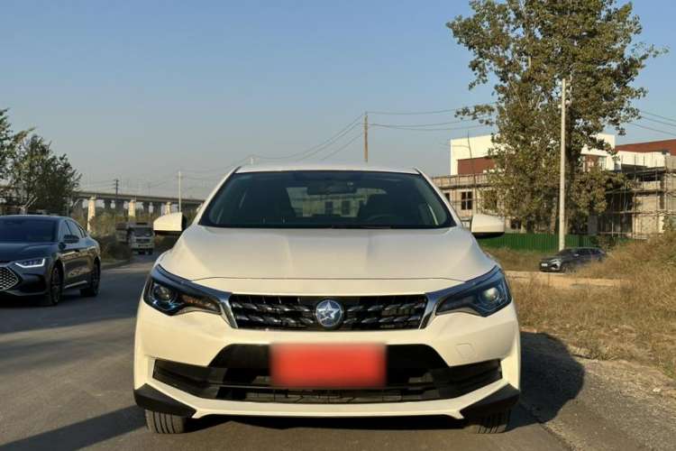 Used Venucia D60 2020 1.6L Entry Manual Comfort Edition Exterior 1