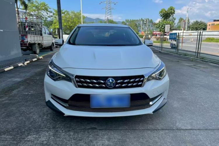 Used Venucia D60 2020 1.6L XL CVT Enjoyment Edition Exterior 1