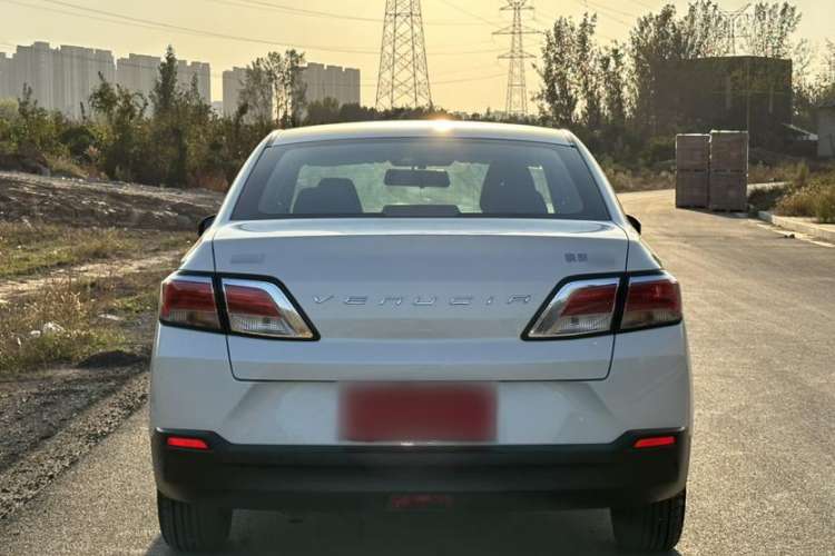 Used Venucia D60 2020 1.6L Entry Manual Comfort Edition Exterior 2