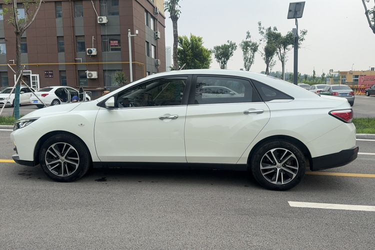 Used Venucia D60 2020 1.6L XE CVT Enjoyment Edition Exterior 3