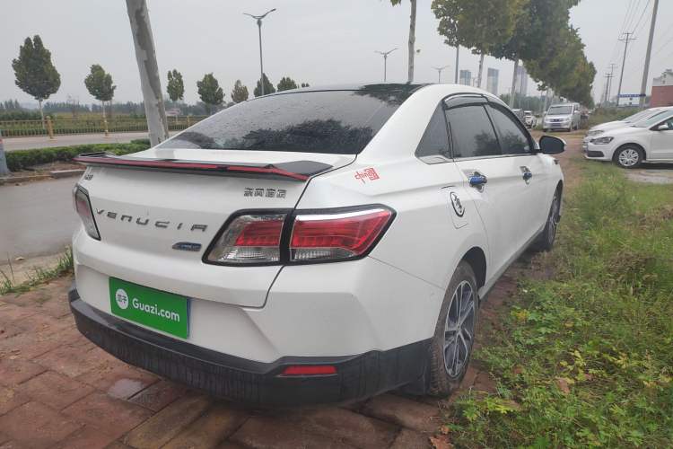 Used Venucia D60 2020 1.6L XL CVT Enjoyment Edition Exterior 3