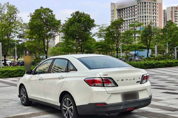 Used Venucia D60 2020 1.6L XE CVT Enjoyment Edition Exterior 3