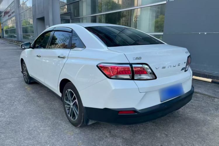 Used Venucia D60 2020 1.6L XL CVT Enjoyment Edition Exterior 3