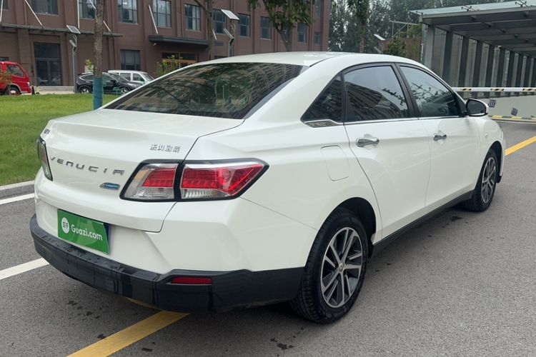 Used Venucia D60 2020 1.6L XE CVT Enjoyment Edition Exterior 4
