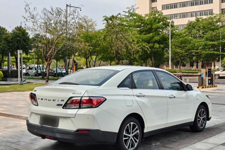 Used Venucia D60 2020 1.6L XE CVT Enjoyment Edition Exterior 4