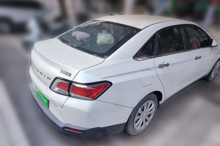 Used Venucia D60 2020 1.6L Entry Manual Comfort Edition Exterior 5