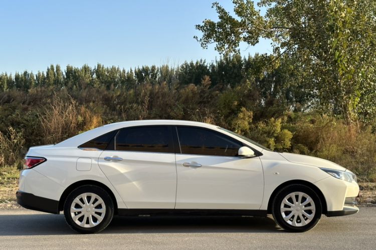 Used Venucia D60 2020 1.6L Entry Manual Comfort Edition Exterior 6