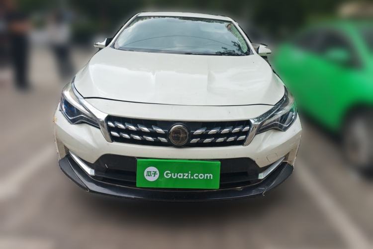 Used Venucia D60 2020 1.6L XL CVT Enjoyment Edition Front