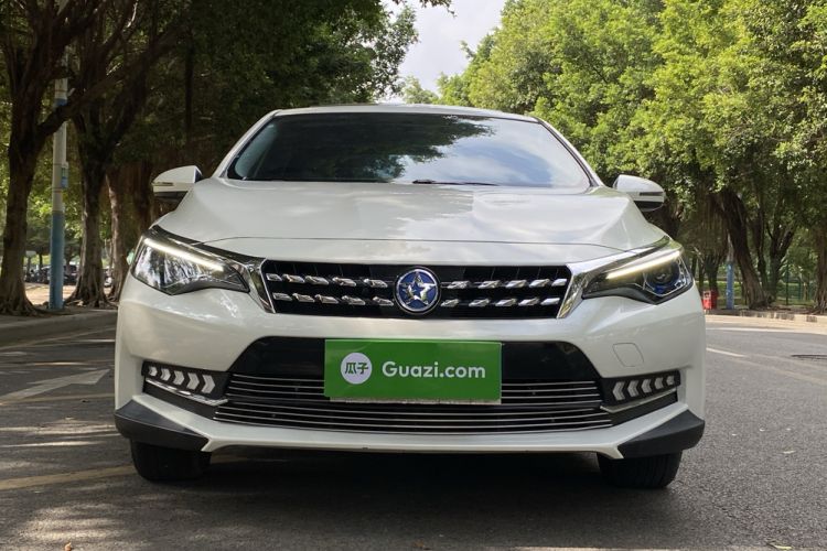 Used Venucia D60 2020 1.6L XL CVT Enjoyment Edition Front