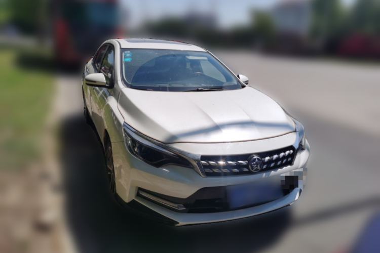 Used Venucia D60 2020 1.6L XL CVT Enjoyment Edition Front