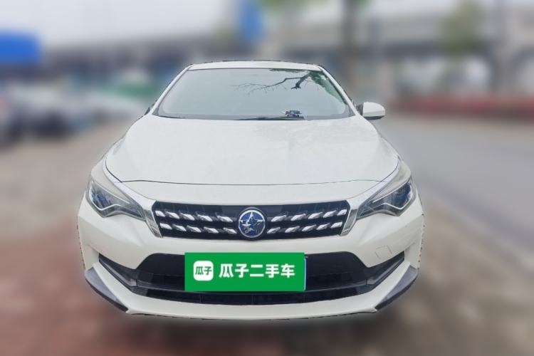 Used Venucia D60 2020 1.6L XE CVT Enjoyment Edition Front