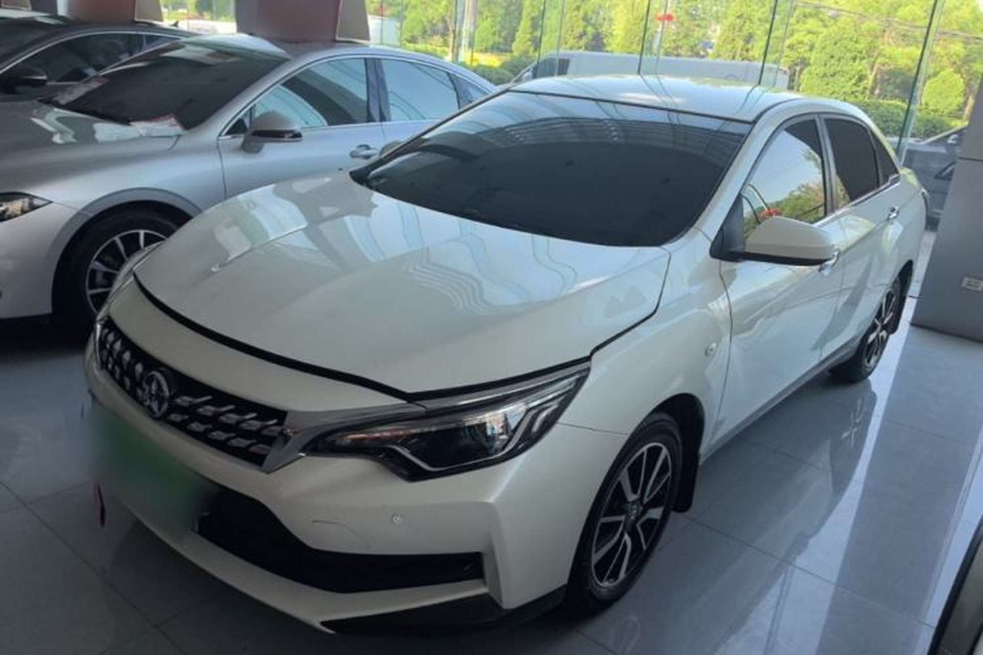 Used Venucia D60 2020 1.6L Entry Manual Comfort Edition Front Left 45 Deg