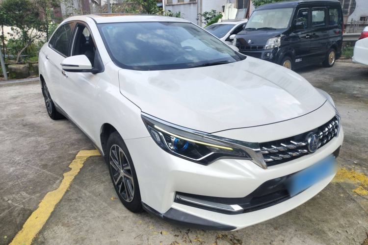 Used Venucia D60 2020 1.6L XL CVT Enjoyment Edition Front Right 45 Deg