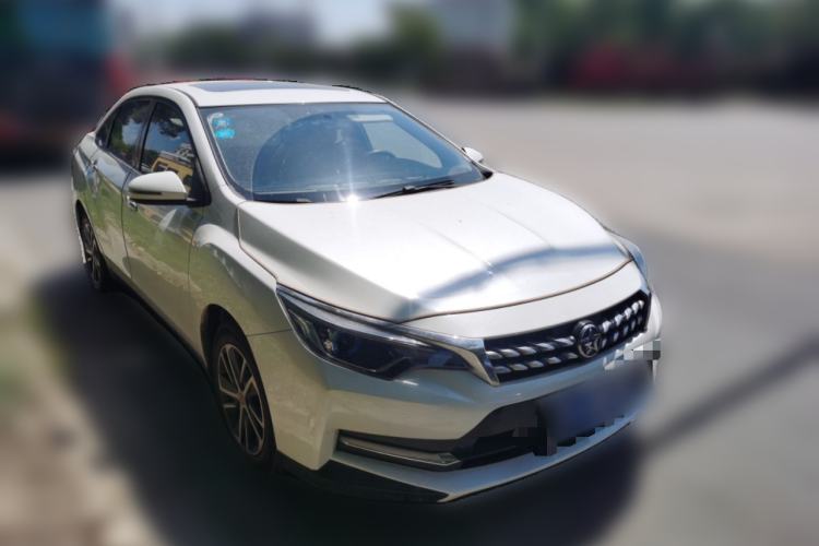 Used Venucia D60 2020 1.6L XL CVT Enjoyment Edition Front Right 45 Deg