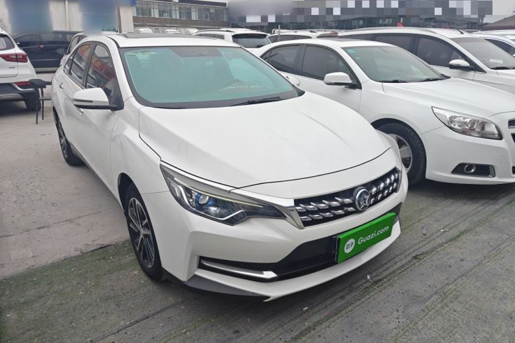 Used Venucia D60 2020 1.6L XL CVT Enjoyment Edition Front Right 45 Deg