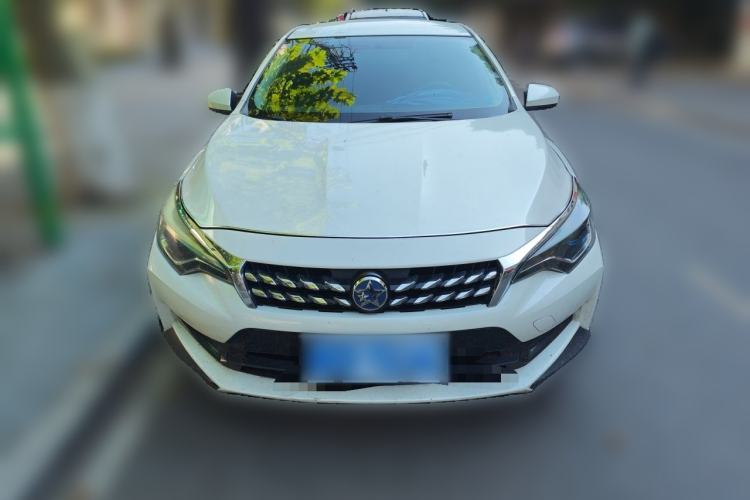 Used Venucia D60 2020 1.6L Entry Manual Comfort Edition Front