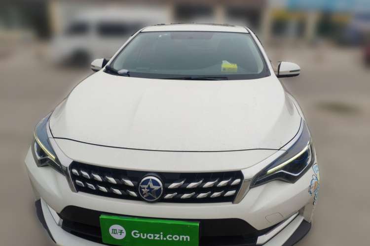 Used Venucia D60 2020 1.6L XL CVT Enjoyment Edition Front