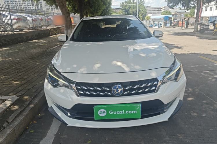 Used Venucia D60 2020 1.6L XL CVT Enjoyment Edition Front
