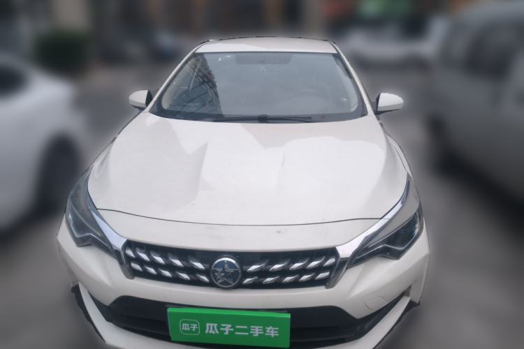 Used Venucia D60 2020 1.6L XE CVT Enjoyment Edition Front